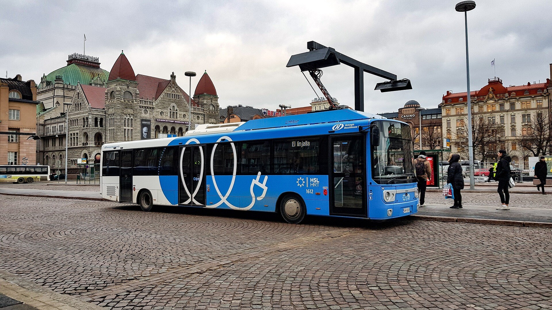 electric-bus-4543721_1920