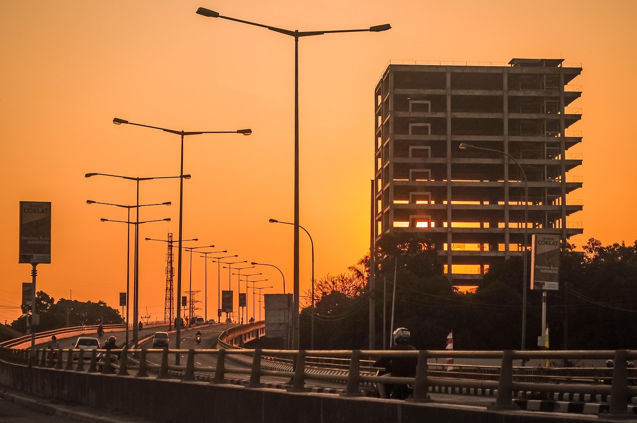 Public transit and the climate challenge